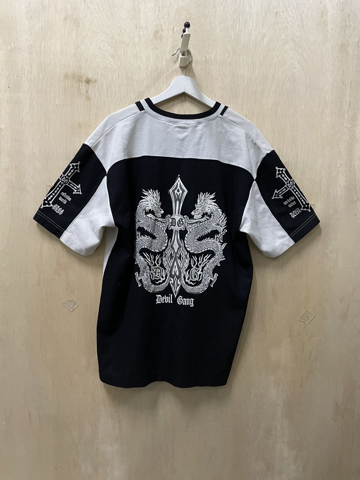 Affliction × Vintage 🏴‍☠️Vintage Y2K All Over Print Cross T-Shirt Size US L / EU 52-54 / 3 - 8 Thumbnail