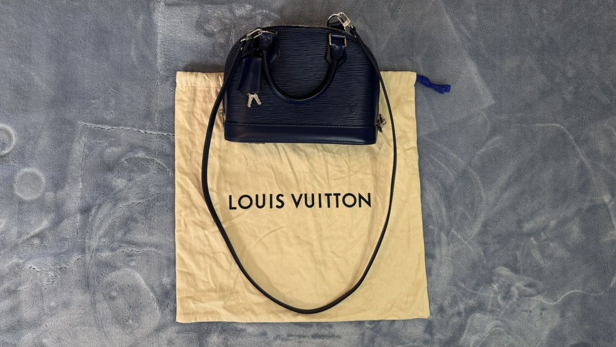 Louis Vuitton Louis Vuitton Epi Alma BB Indigo Size ONE SIZE - 15 Thumbnail