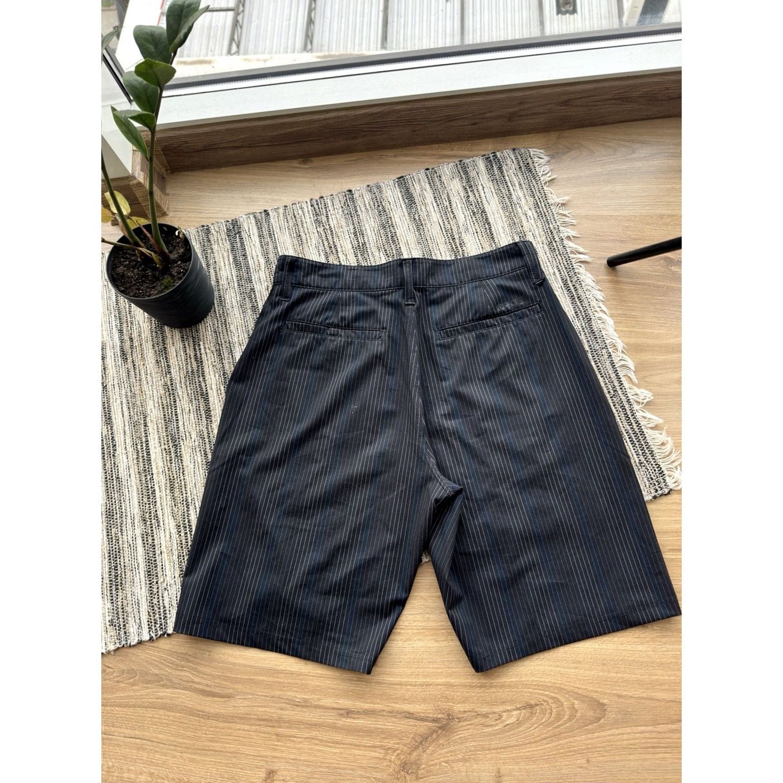 Oakley VINTAGE Oakley Shorts Men Darck Blue 31 Chino 90s Streetwear Logo Pockets Casual Size US 29 - 3 Thumbnail
