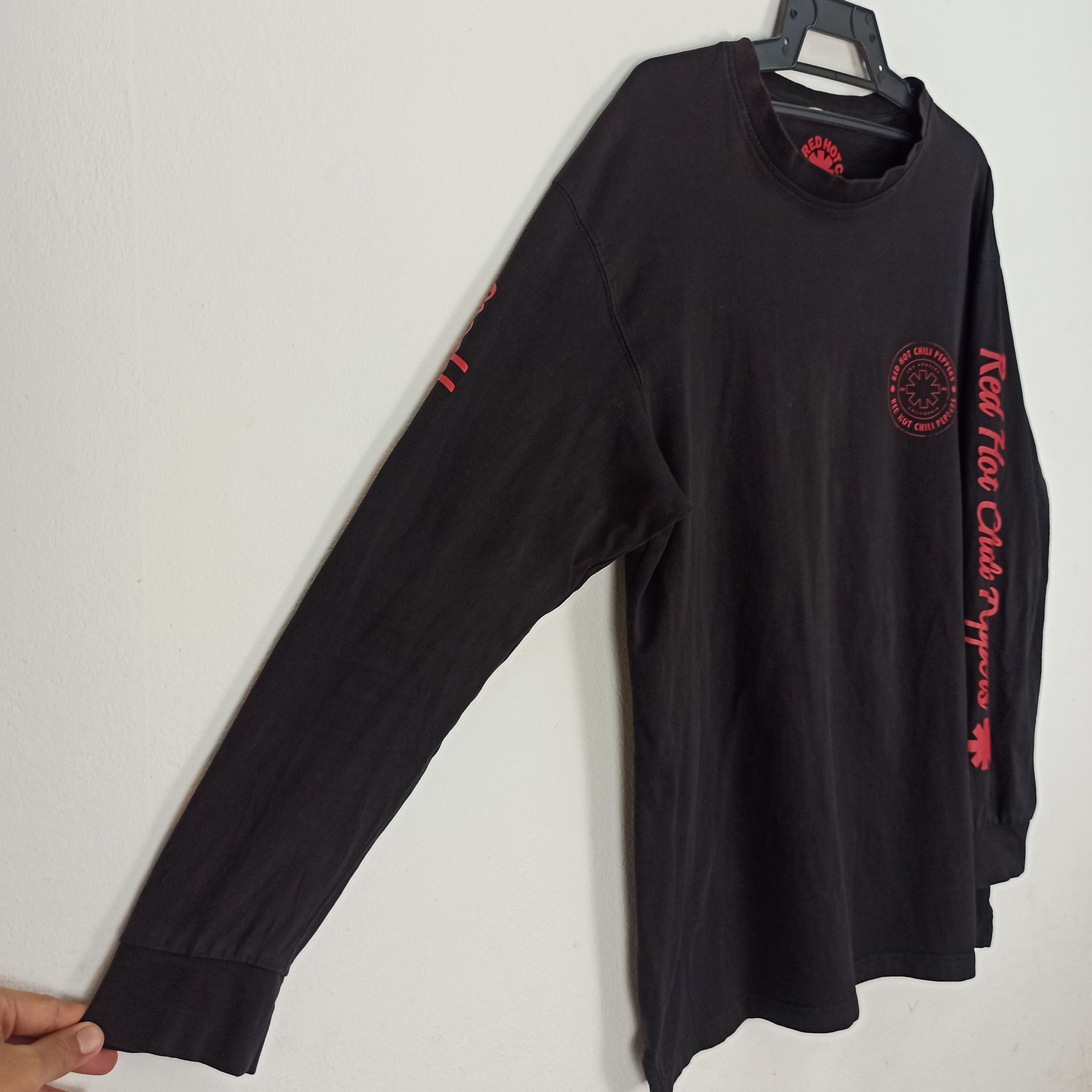 Band Tees Rare Red Hot Chili Peppers Long Sleeve Tshirt Size US XL / EU 56 / 4 - 3 Thumbnail