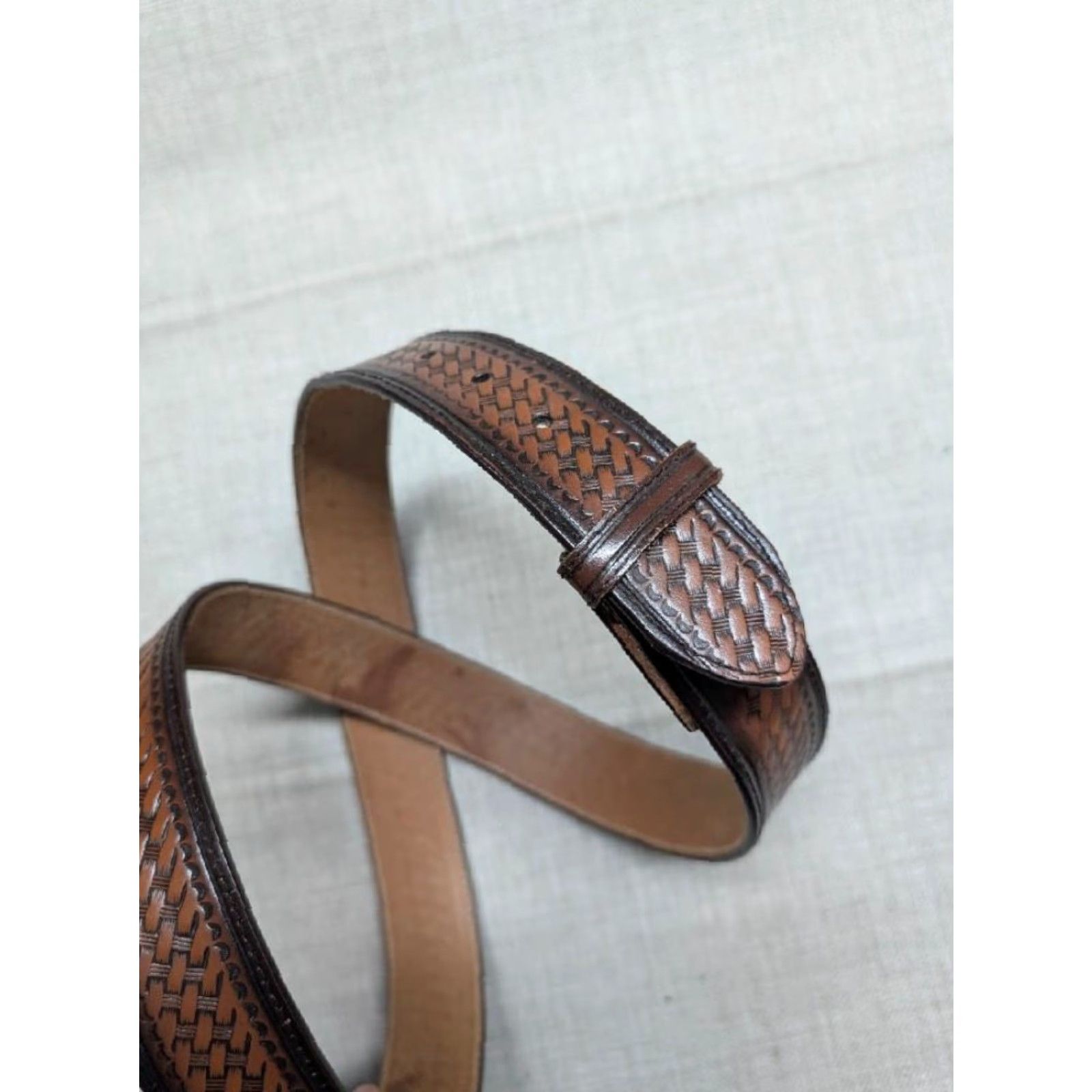 Vintage VINTAGE Western Belt 1-1/2" Basketweave Tooled Buckle West 46 Brown Leather Cowboy Belt Mens Size 46 - 3 Thumbnail