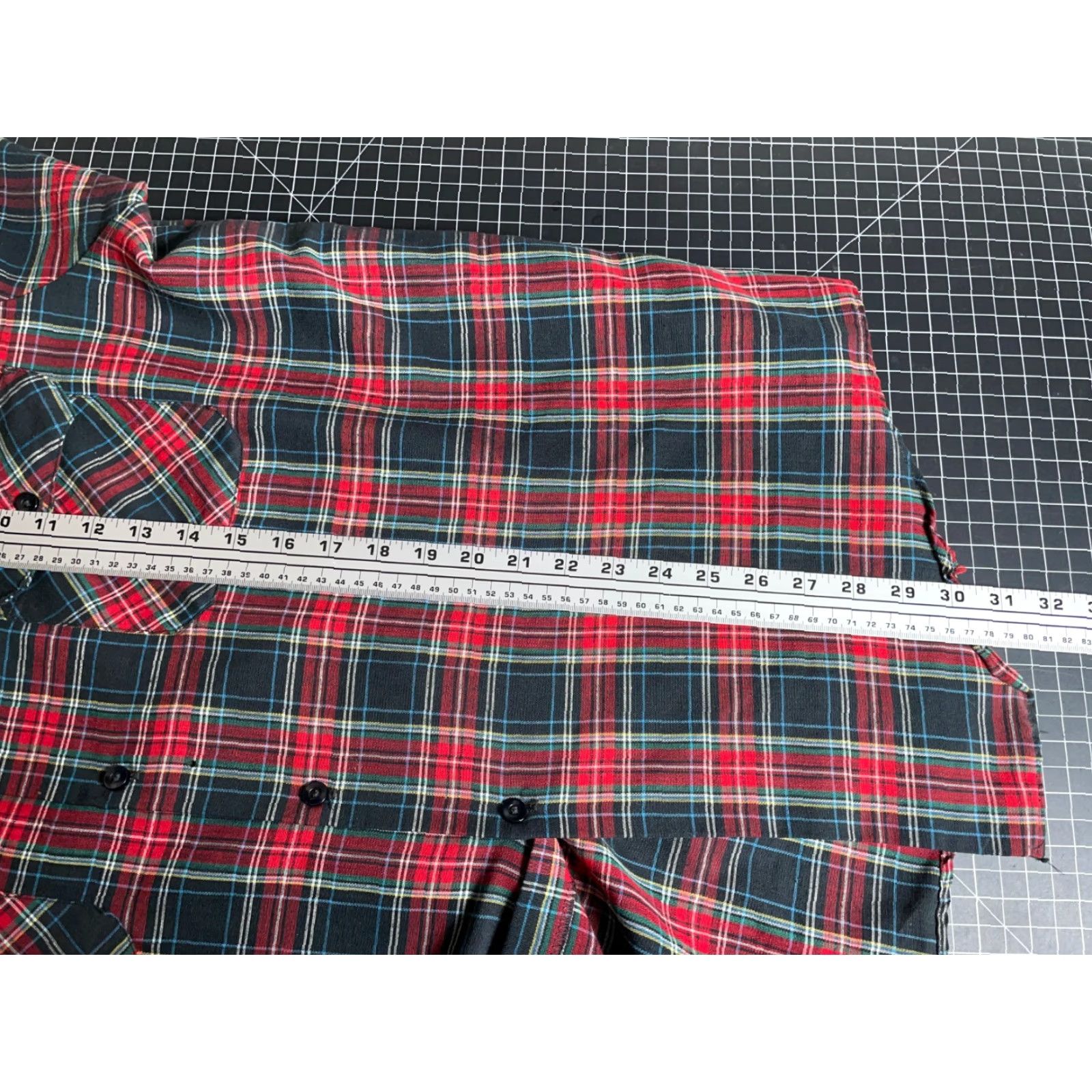 Vintage VINTAGE Big Mac Plaid Shirt Mens XL Red Green Tartan Flannel Cotton Polyester Button-Up 70s 80s Grunge Size US XL / EU 56 / 4 - 6 Thumbnail
