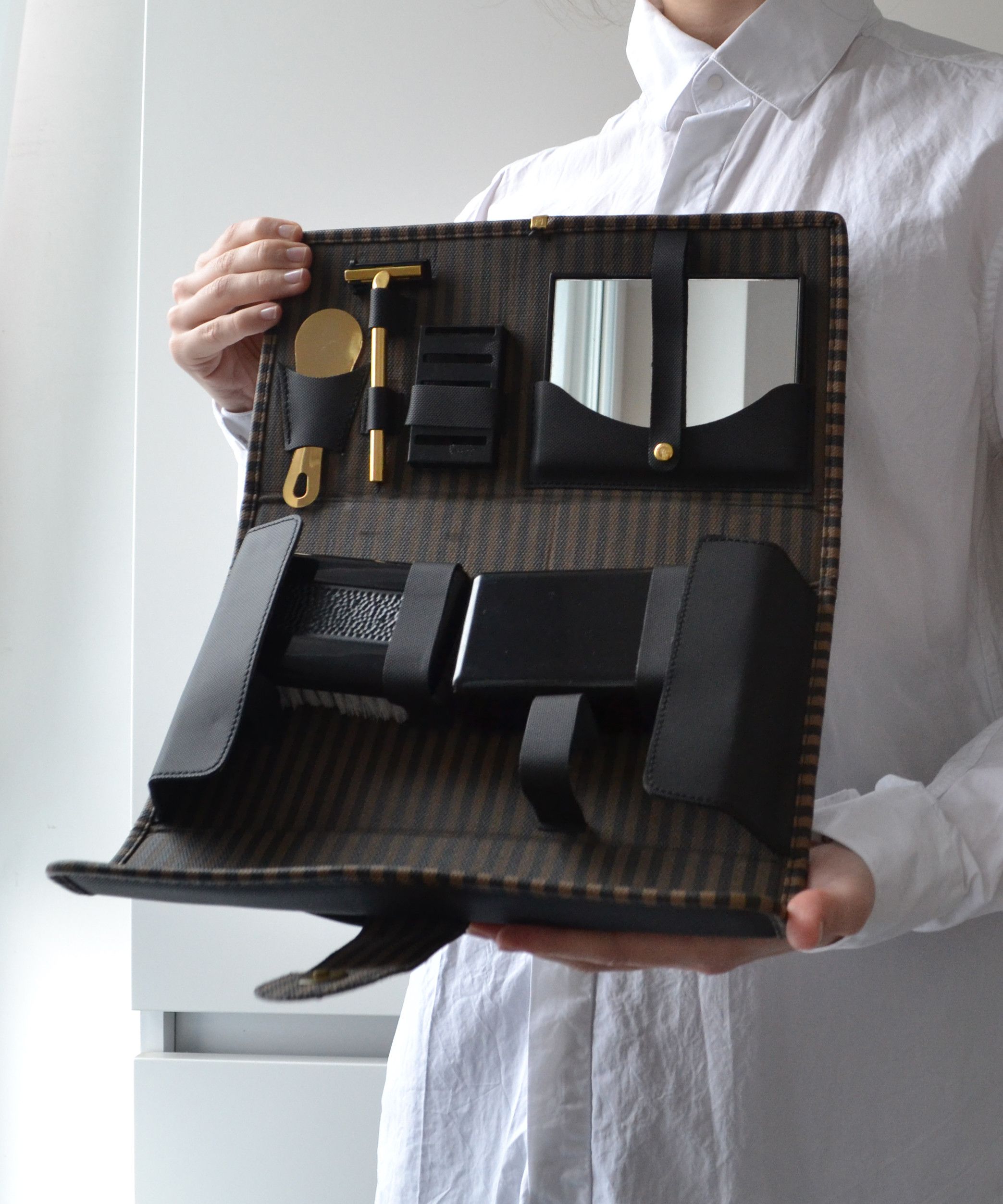 Vintage fendi makeup online bag set