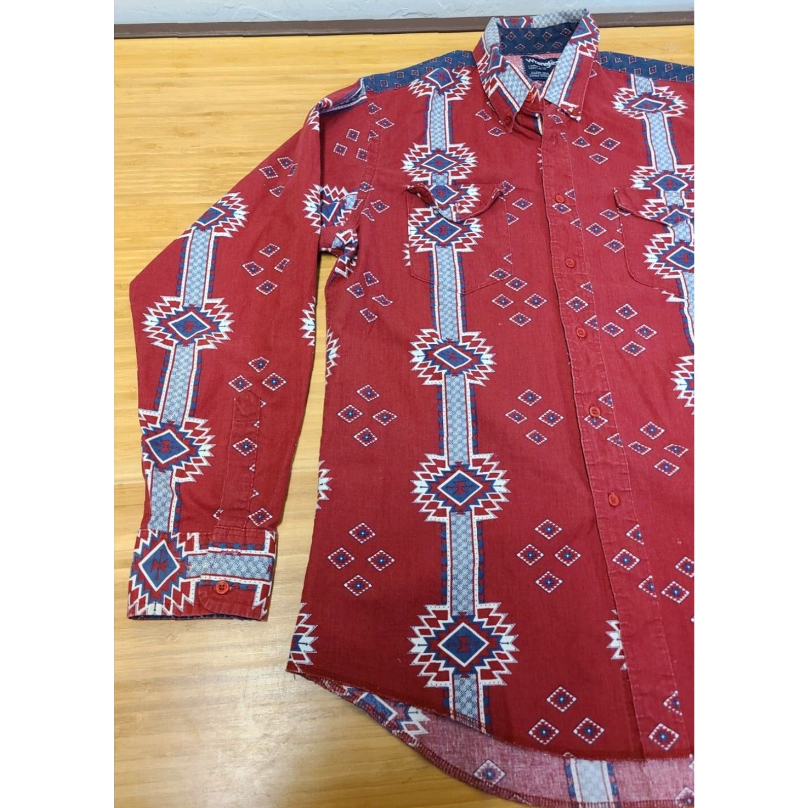 Wrangler VINTAGE Wrangler Western Shirt Cowboy Cut 16.5 x 35 X-Long Tails Aztec Print Shirt Mens Size US XL / EU 56 / 4 - 4 Thumbnail