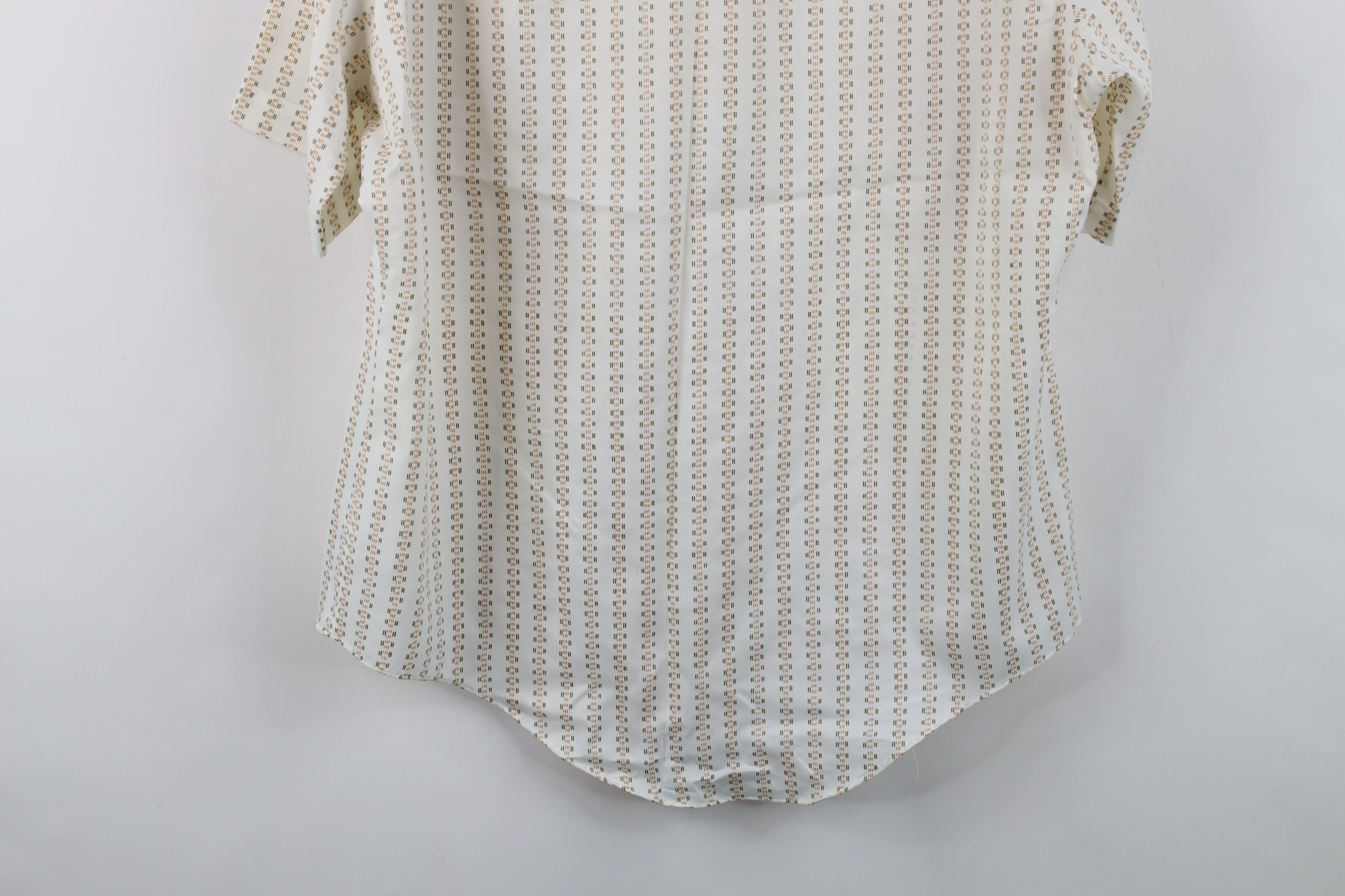 Vintage Vintage 70s Streetwear Short Sleeve Collared Button Shirt Size US XL / EU 56 / 4 - 12 Thumbnail