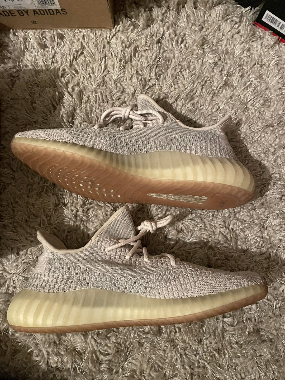 Yeezy Yeezy 350 V2 Citrin Size US 11.5 / EU 44-45 - 3 Thumbnail