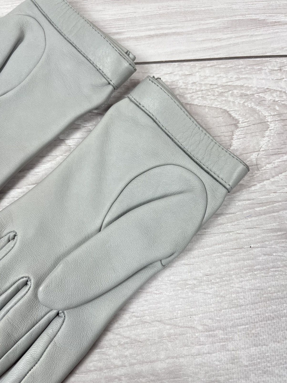 Chanel Chanel Luxury Grey Leather Lambskin Silk Lining Logo Gloves Size ONE SIZE - 13 Thumbnail