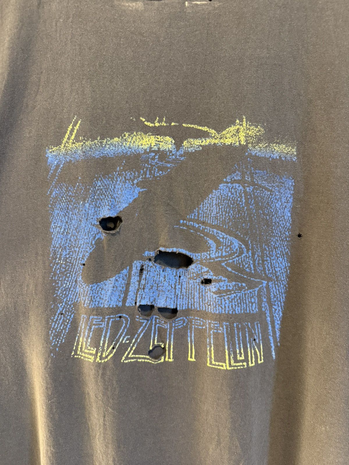 Band Tees 1995 Led Zeppelin Distressed Band Tee Size US XL / EU 56 / 4 - 5 Thumbnail