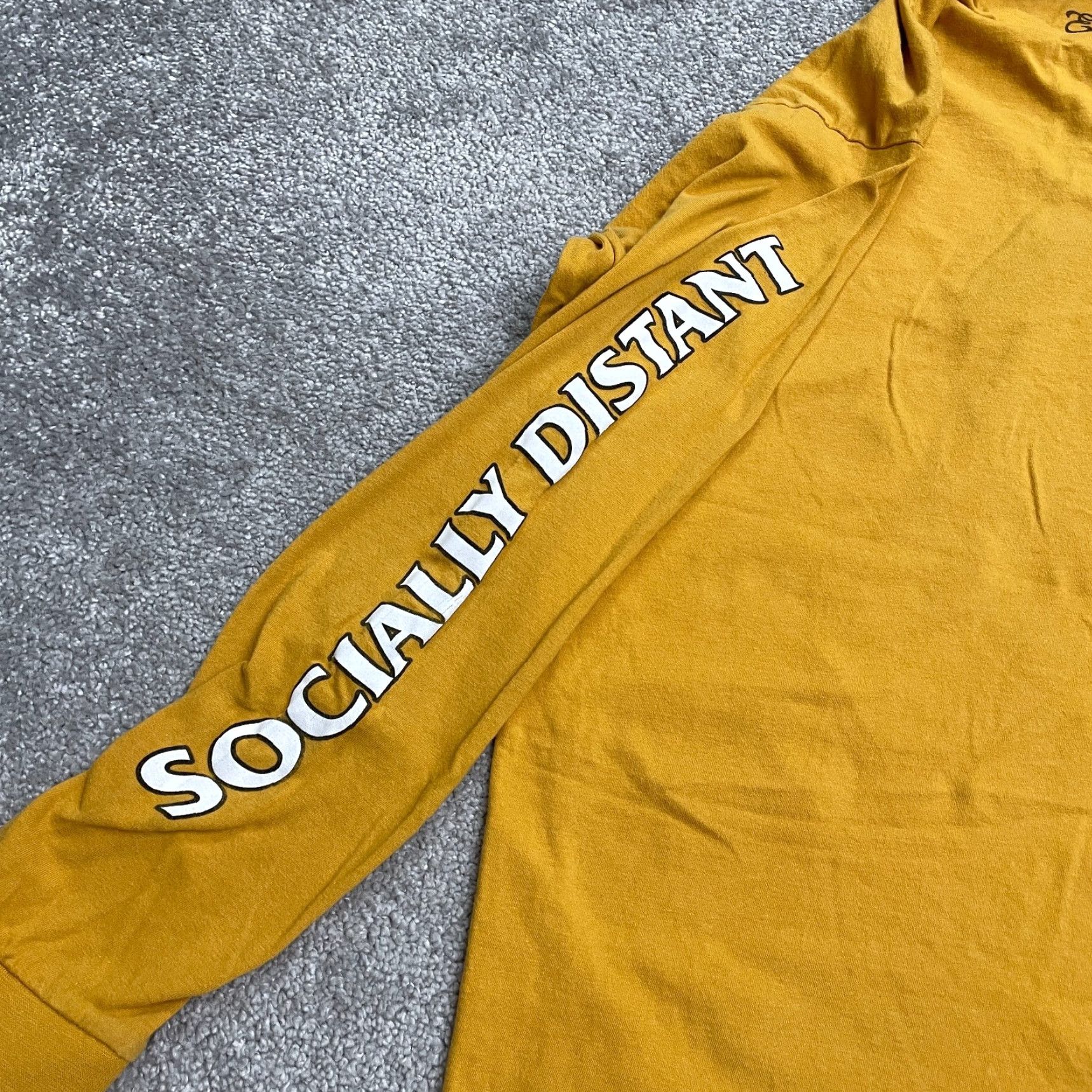 Vintage Eighty Eight Graphic T-Shirt Mens Large Yellow Socially Distant Long Sleeve Top Size L / US 10 / IT 46 - 6 Thumbnail