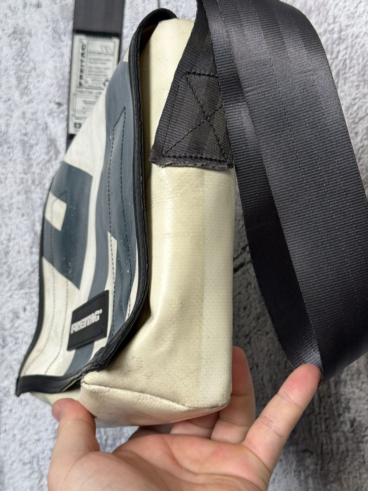 Freitag FREITAG G5.1 Messenger Bag Upcycled Truck Tarp Crossbody Size ONE SIZE - 5 Thumbnail