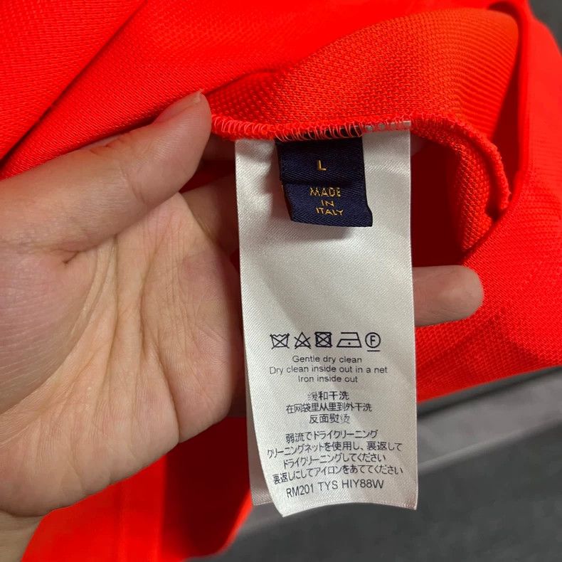 Louis Vuitton Louis Vuitton Round neck short sleeves with bright color cu Size US L / EU 52-54 / 3 - 4 Thumbnail