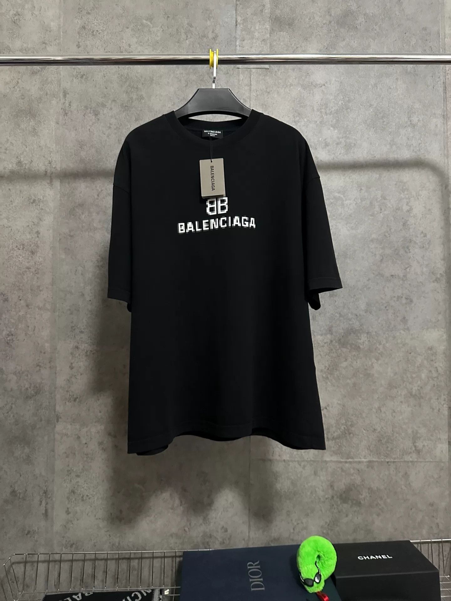 Balenciaga Balenciaga Double B Mosaic Short Sleeve T-shirt Size US XL / EU 56 / 4 - 1 Thumbnail