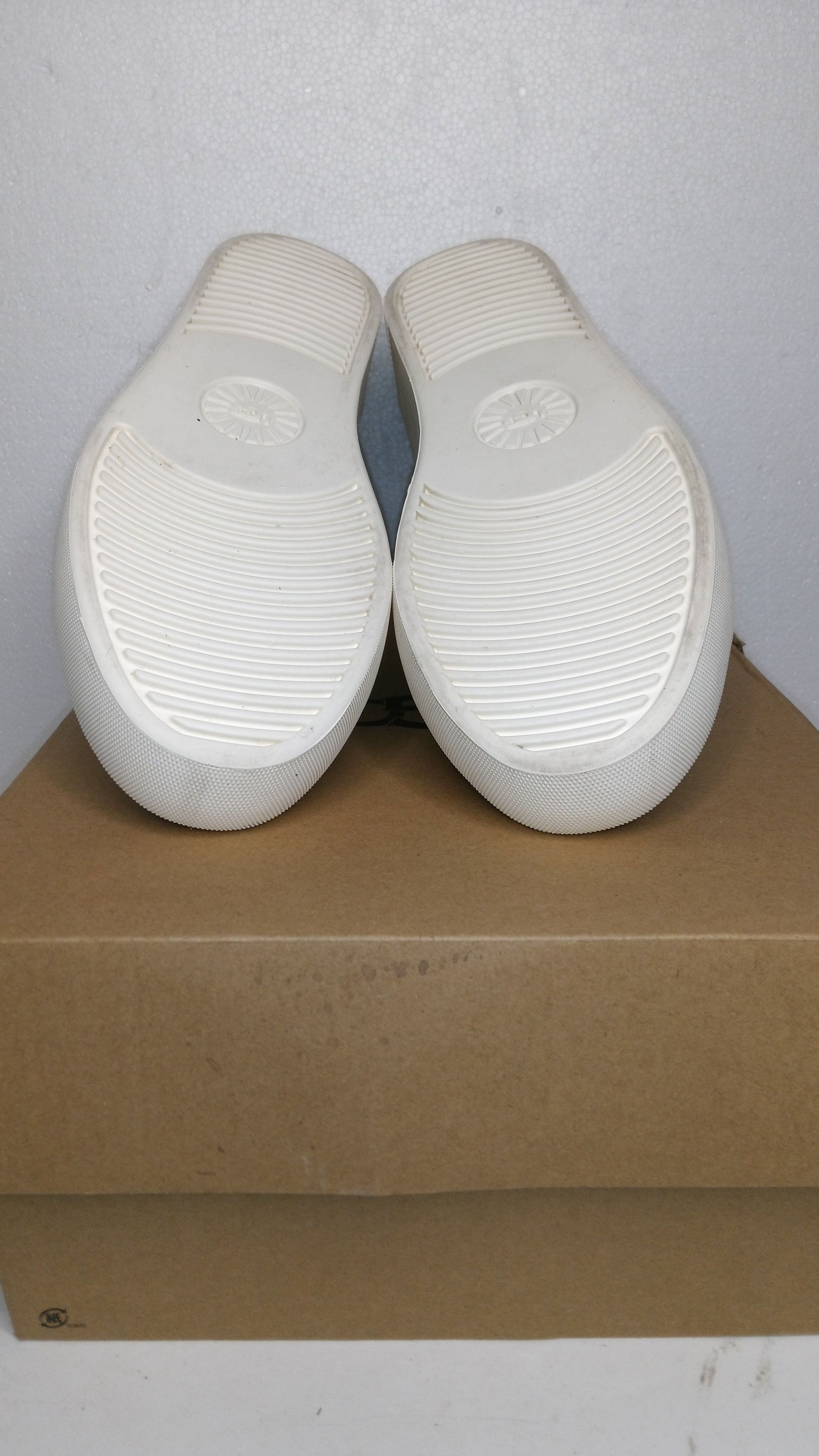 Ugg UGG Australia Olli Suede Leather Gray High Top Sneaker Size US 9.5 / IT 39.5 - 2 Thumbnail