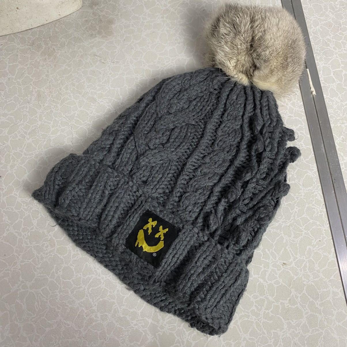 Japanese Brand × Vintage 2000s y2k world wide love Pom beanie hats Size ONE SIZE - 3 Thumbnail