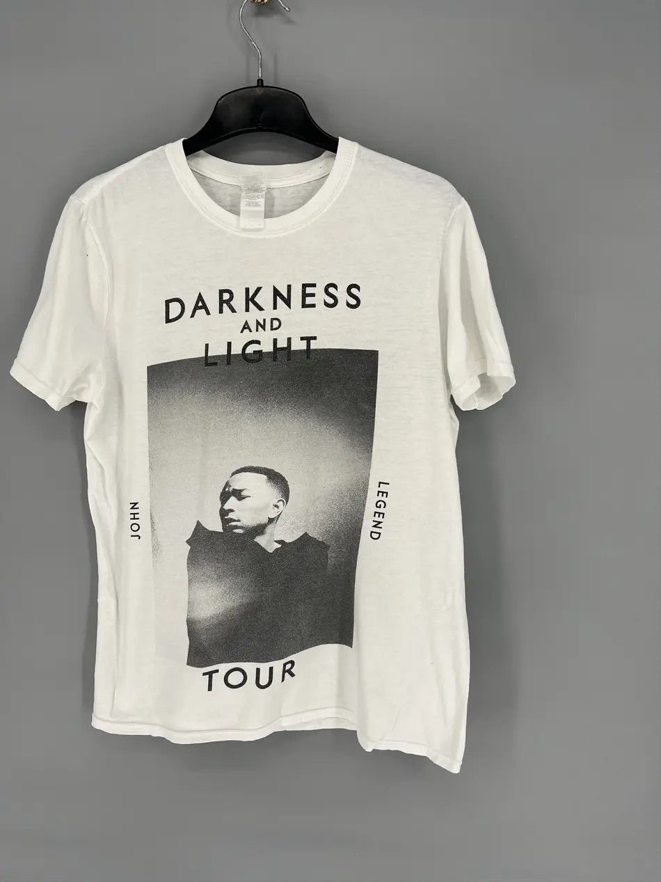 Band Tees Vintage Y2K John Legend Darkness+Light Tour 2017 Shirt M Size US M / EU 48-50 / 2 - 3 Thumbnail