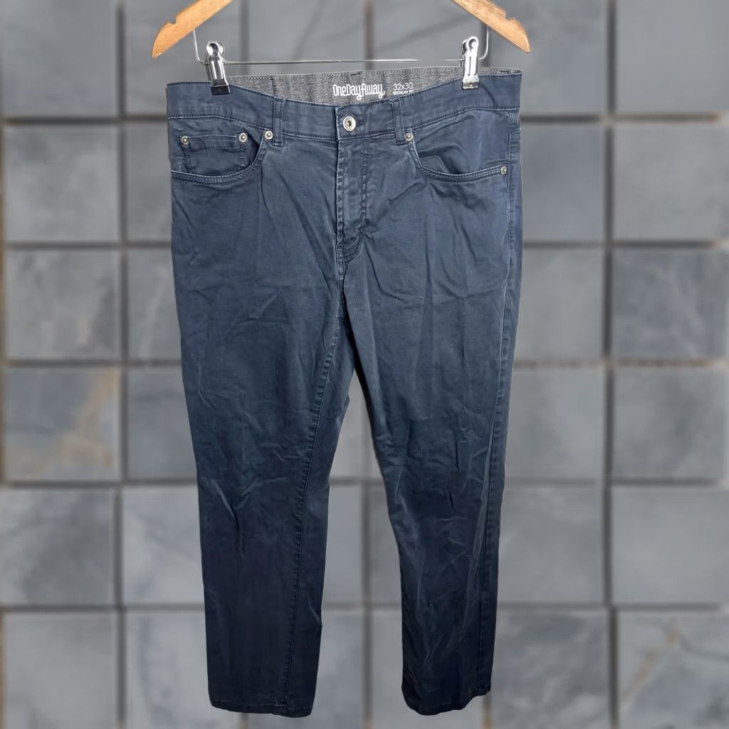 Vintage OneDayAway Jeans Mens 32x30 Blue Regular Straight Leg 5-Pocket Zip Fly Denim Size US 32 / EU 48 - 1 Thumbnail
