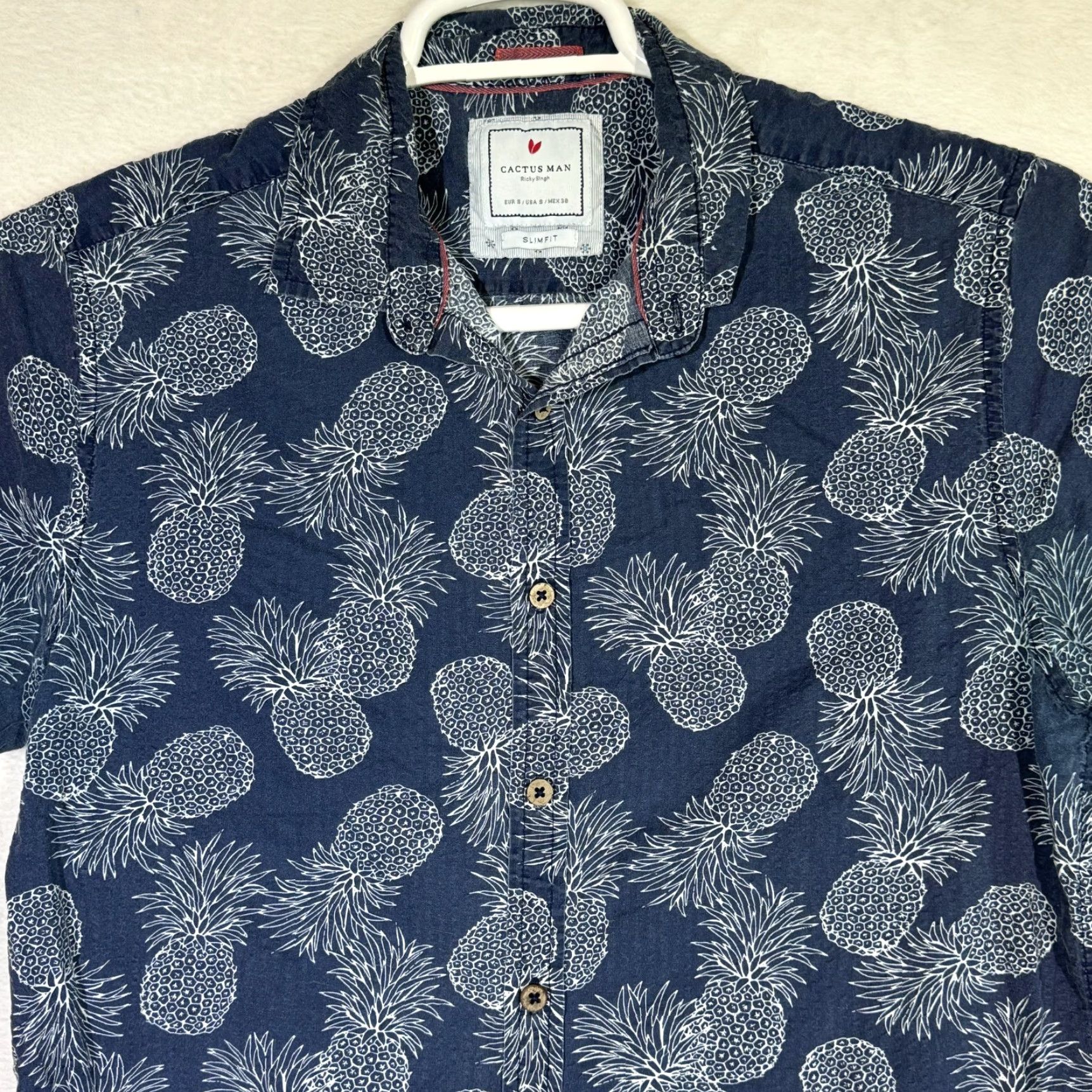 Vintage Cactus Man Shirt Small Navy Pineapple Print Slim Cotton Button-Up M570 Mens Size US S / EU 44-46 / 1 - 5 Thumbnail