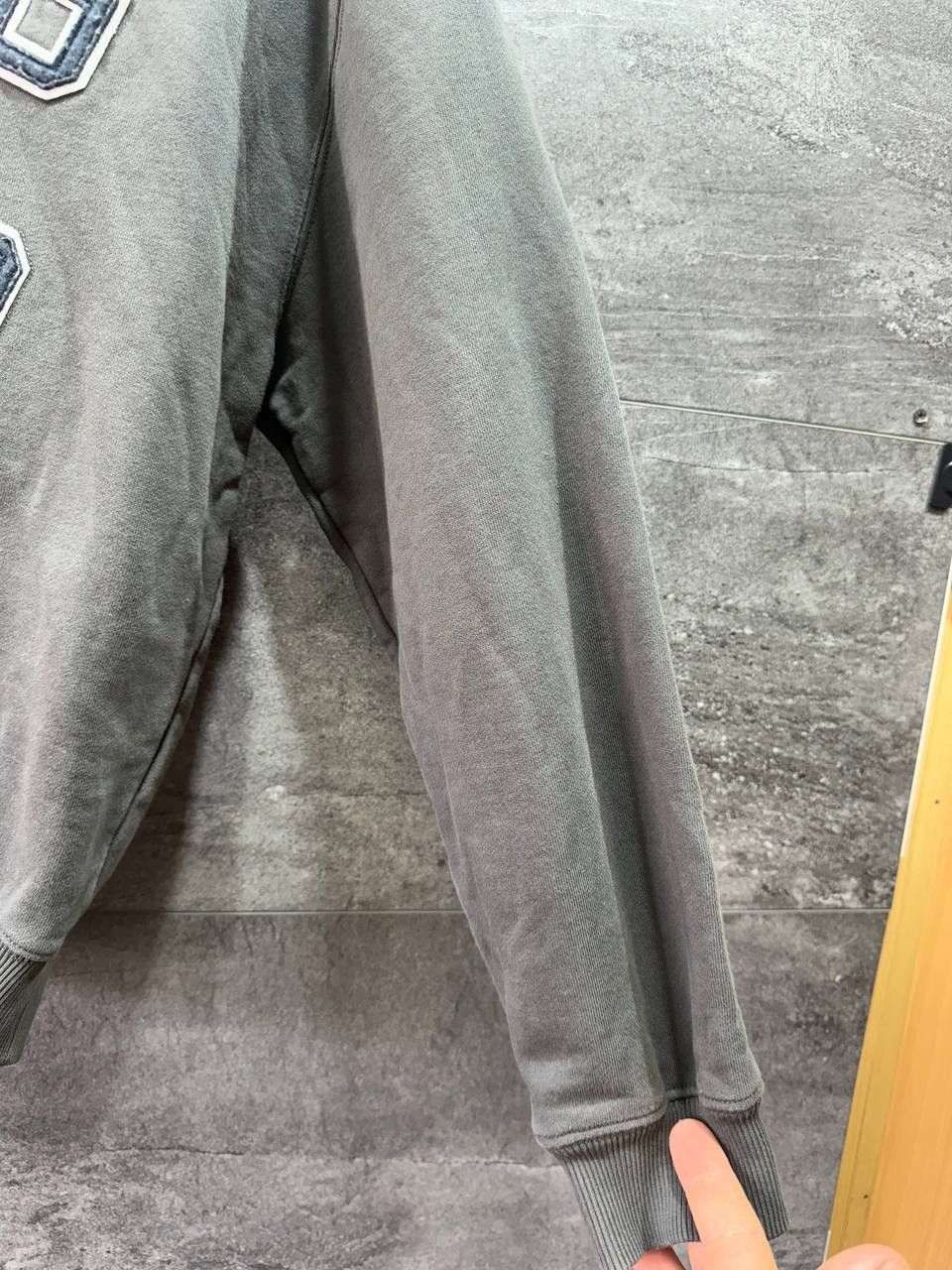 Axel Arigato AXEL ARIGATO Mens Legend Crew Neck Sweatshirt Faded Size US M / EU 48-50 / 2 - 5 Thumbnail