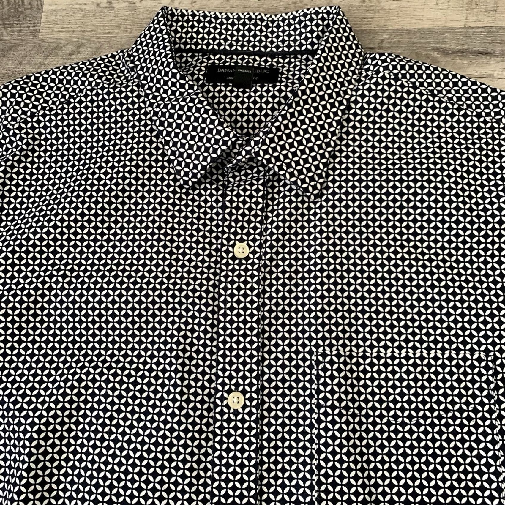 Banana Republic Banana Republic Shirt Mens XL Non Iron Slim Fit Long Sleeve Button Up Geometric Size US XL / EU 56 / 4 - 7 Thumbnail
