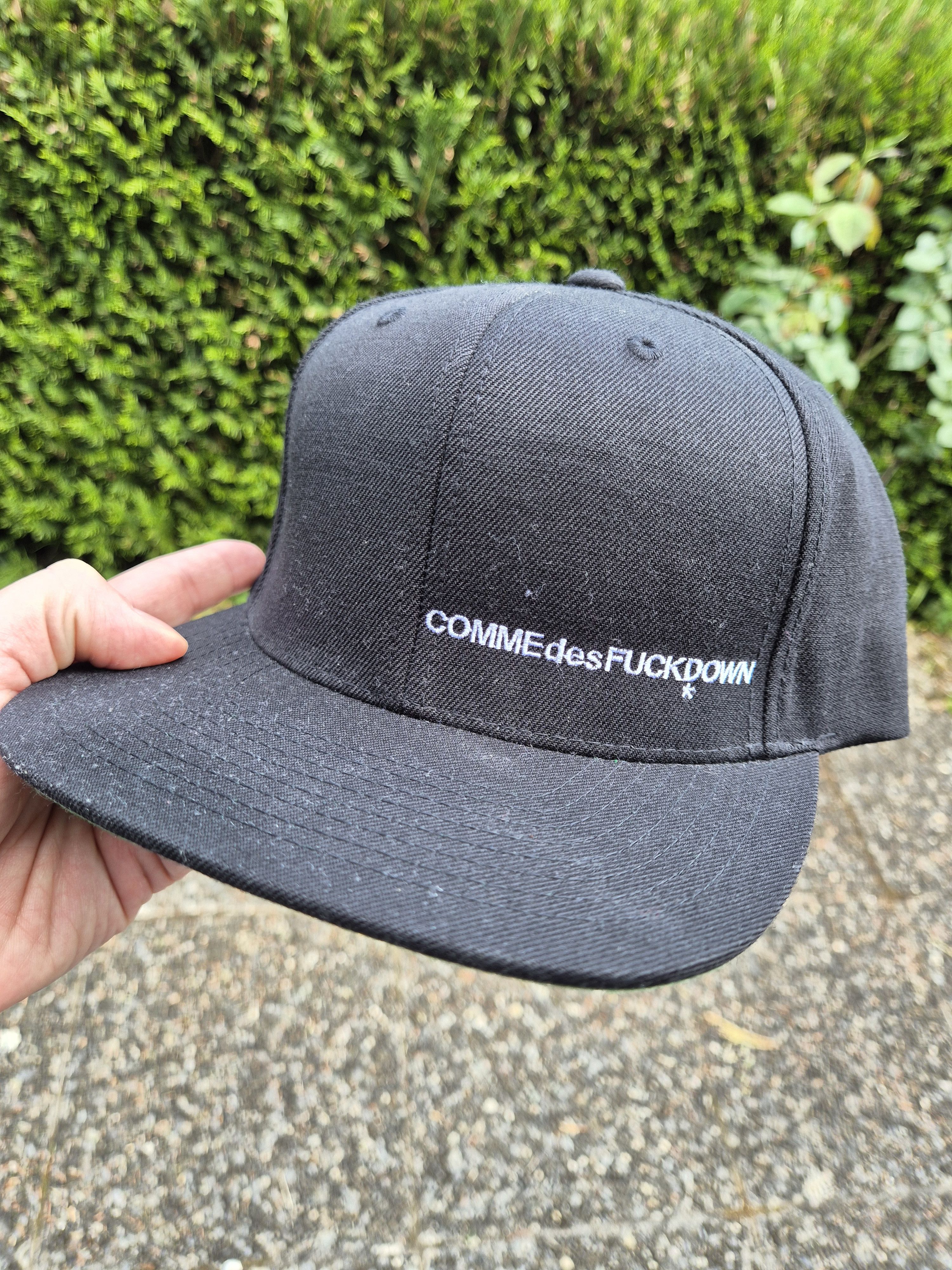 Comme Des Fuck Down Comme des f**kdown small script Size ONE SIZE - 2 Thumbnail
