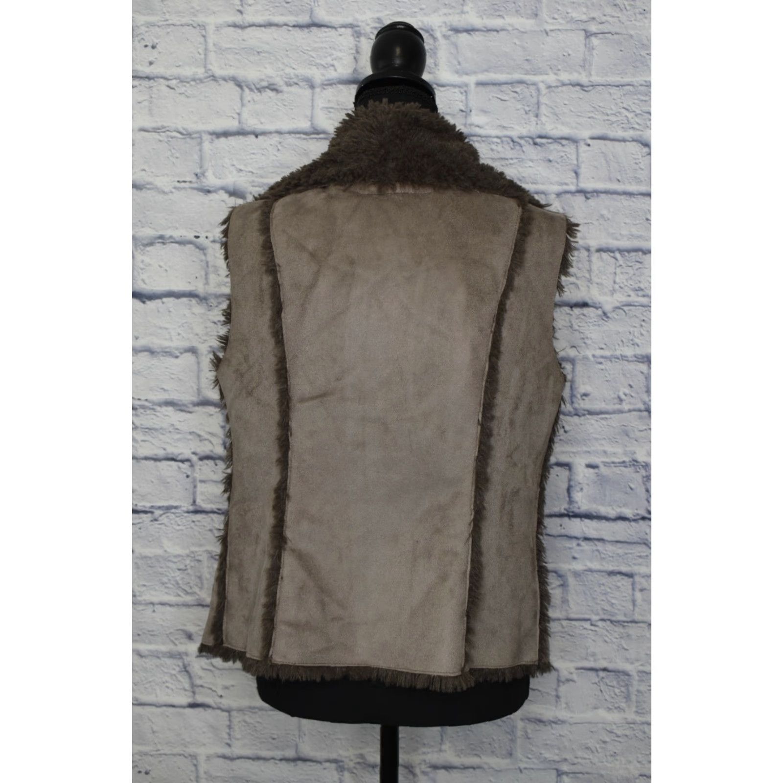 Sam Edelman Sam Edelman Vest Womens Simulated Fur Cowl Neck Tag M Fits Small Size S / US 4 / IT 40 - 3 Thumbnail