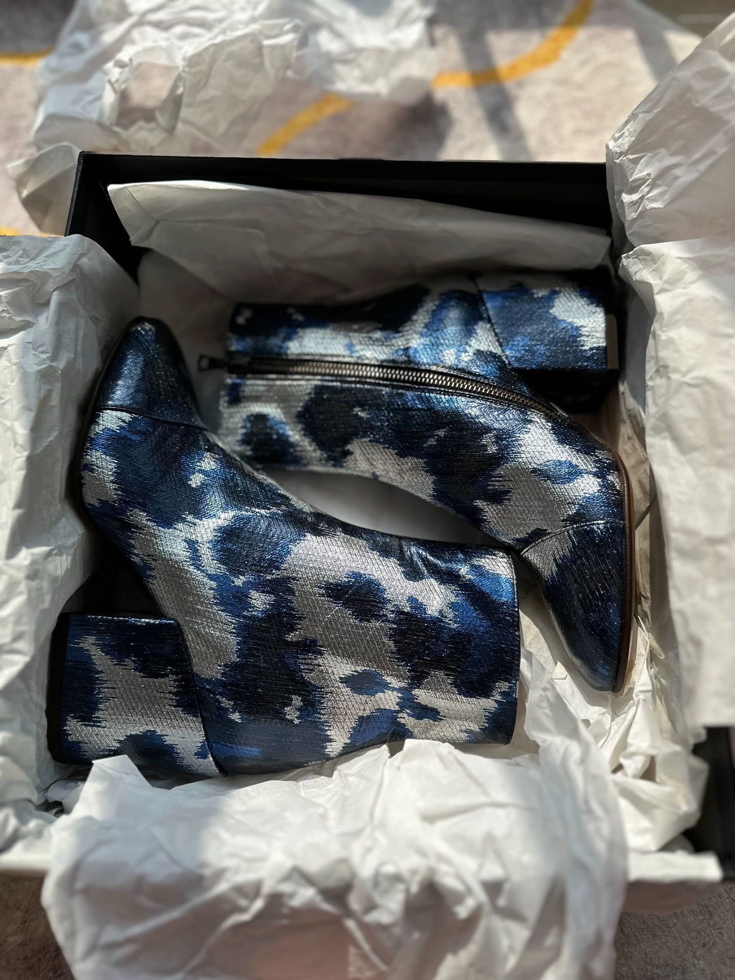 Dries Van Noten Dries Van Noten Shimmering Classic Boots EU 35.5 Size US 5 / IT 35 - 8 Thumbnail