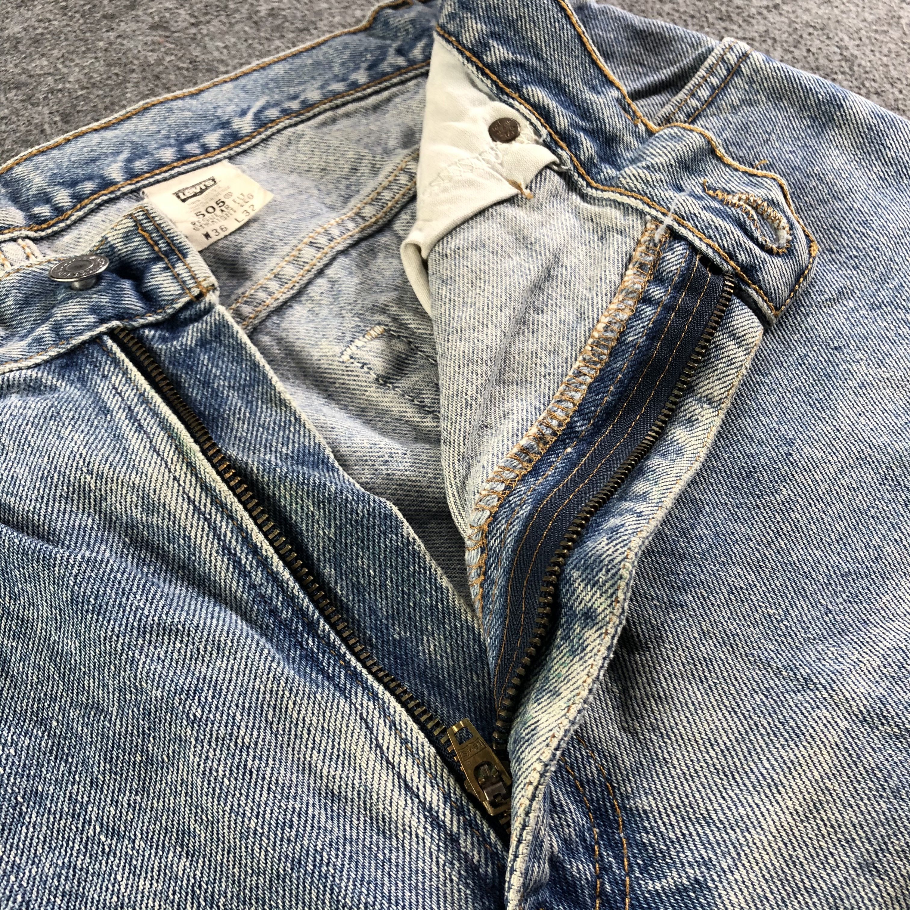 Levi's Vintage 90s Light Wash Levis 505 Jeans-J3051 Size US 36 / EU 52 - 8 Thumbnail