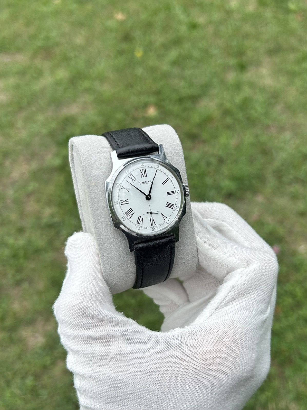 Vintage Vintage Watch Pobeda Soviet USSR Mechanical Wristwatch 1980s Size ONE SIZE - 14 Thumbnail
