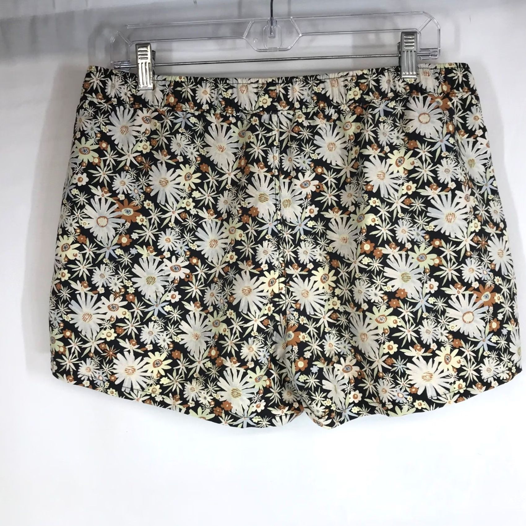 Patagonia Patagonia Women's Bermuda Shorts Black Daisy Floral Print Elastic Waist M/L Casual Beach Size 32" / US 10 / IT 46 - 4 Thumbnail