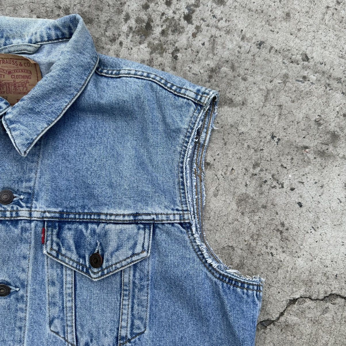 Levi's Vintage Clothing Vintage Japanese Style Levi’s Denim Vest Y2K Western 00s USA Size US L / EU 52-54 / 3 - 6 Thumbnail