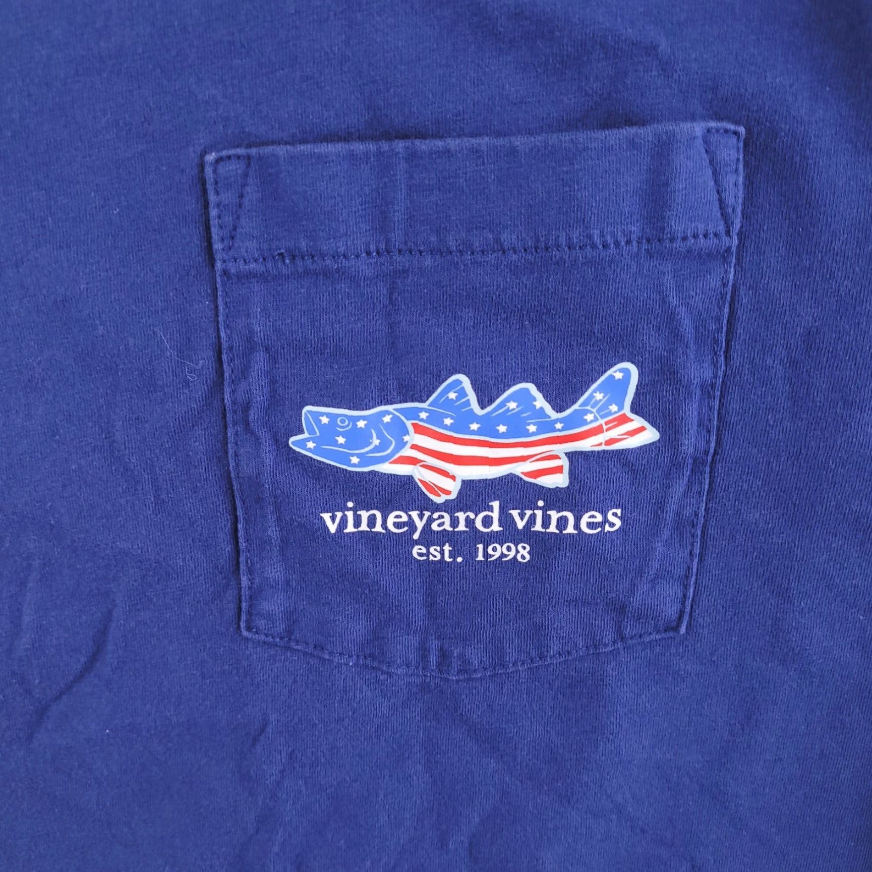 Vineyard Vines Vineyard Vines Shirt Mens XS Blue Short Sleeve USA July 4 Fishing Crew Neck T-Shirt Short Sleeve Solid Vintage: No (But avoid extra words). Size US XS / EU 42 / 0 - 4 Thumbnail
