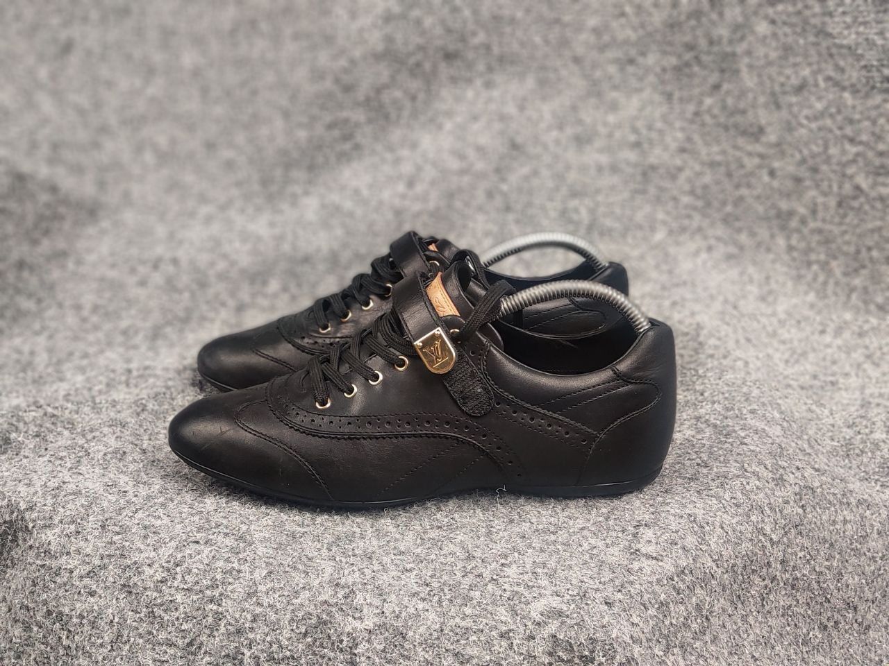 Louis Vuitton Louis Vuitton Vintage Leather Brogue Velcro Strap Sneakers Size US 6.5 / IT 36.5 - 10 Thumbnail