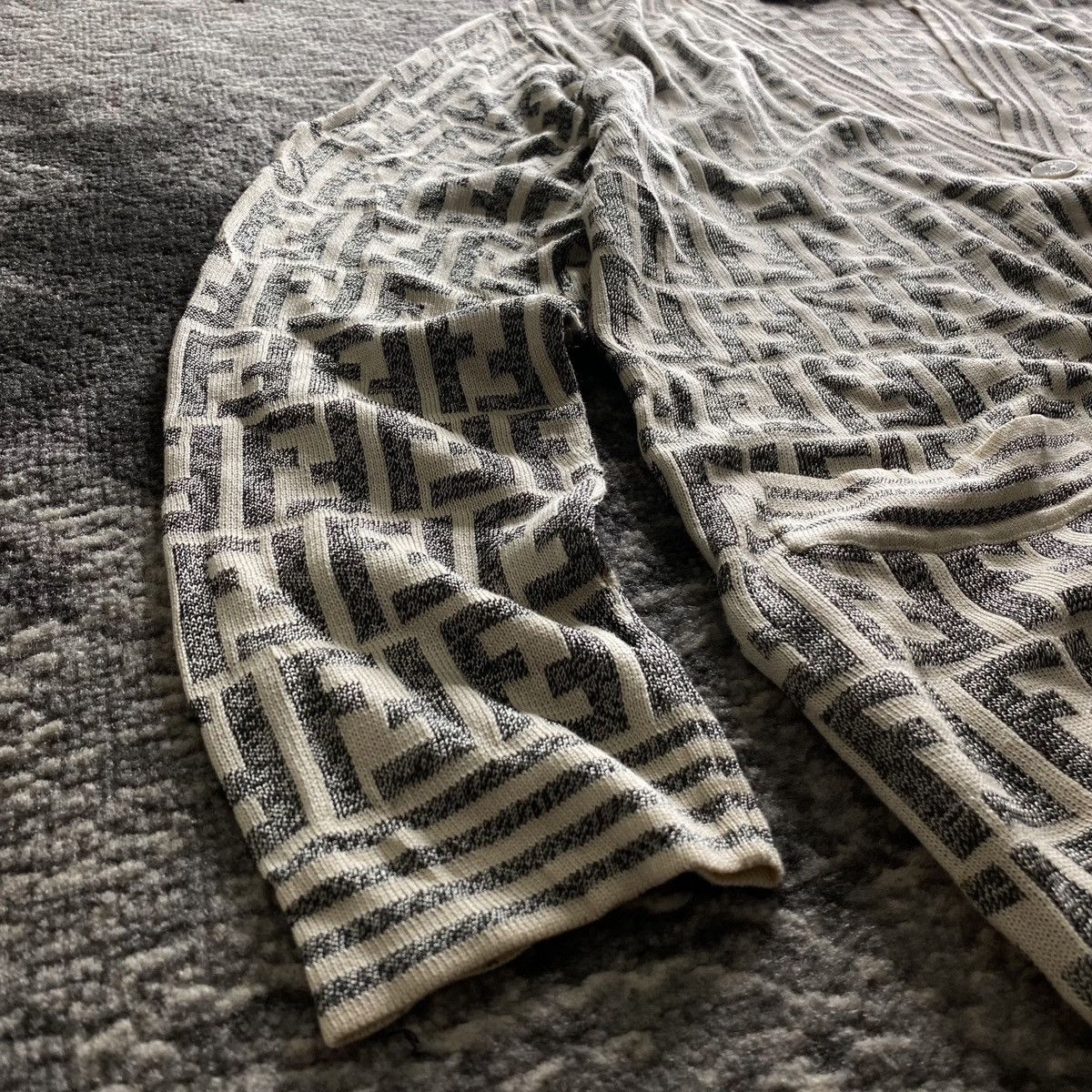 Fendi Vtg Fendi Monogram Cardigan Size US M / EU 48-50 / 2 - 4 Thumbnail