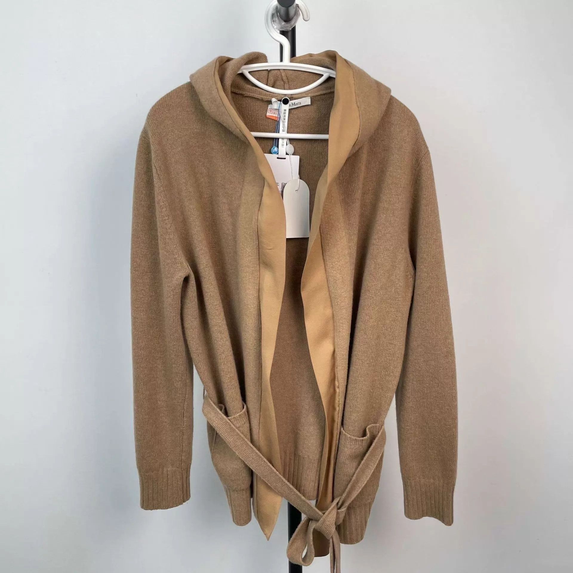 Max Mara Max Mara Knit Cardigan Coats L 170 Size L / US 10 / IT 46 - 1 Thumbnail
