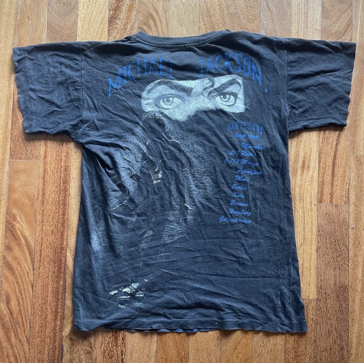 Michael Jackson Michael Jackson 1992 dangerous tour shirt Size US L / EU 52-54 / 3 - 1 Thumbnail