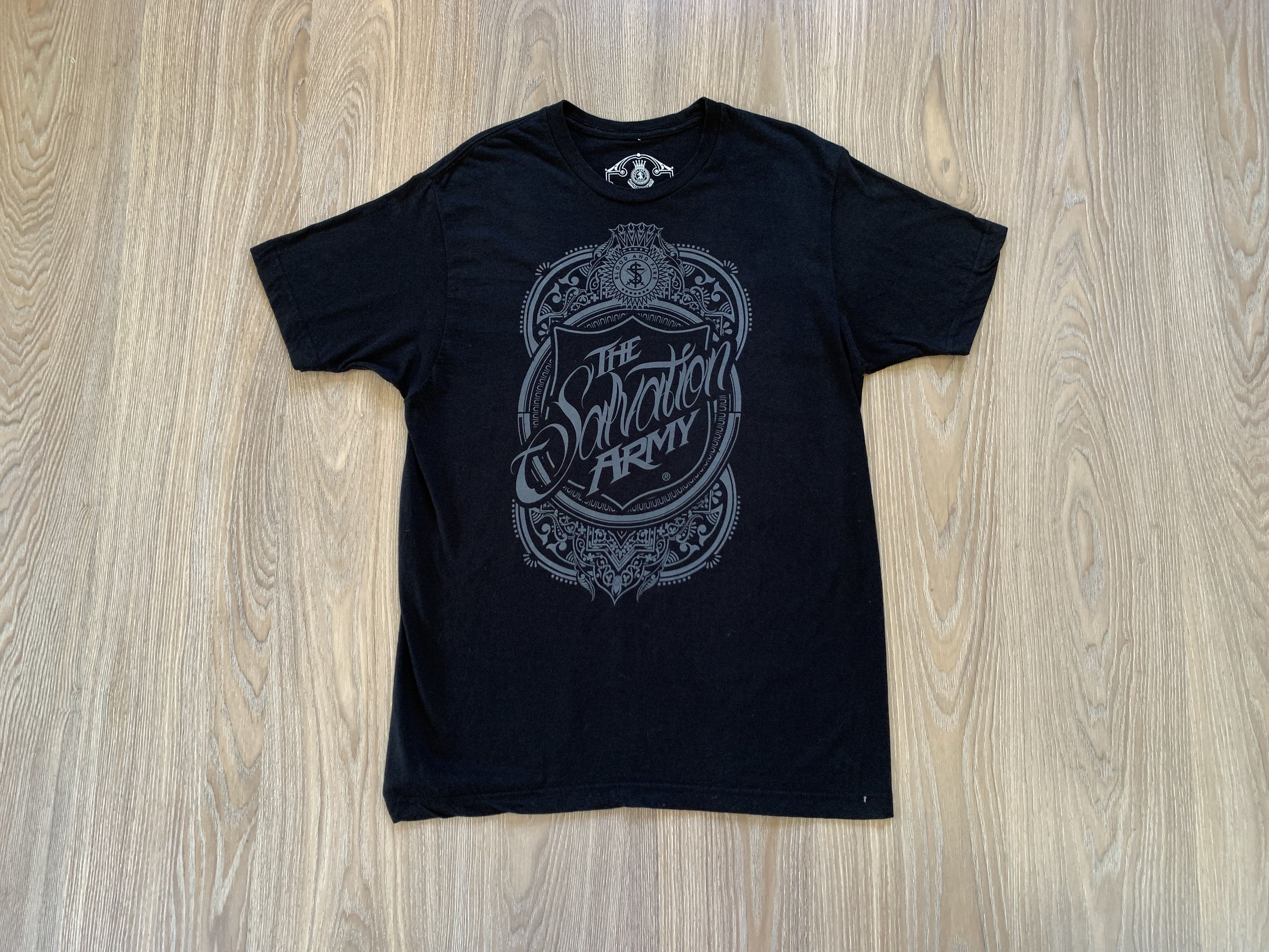 Vintage Vintage The Salvation Army Black Printed T-Shirt Size US L / EU 52-54 / 3 - 7 Thumbnail