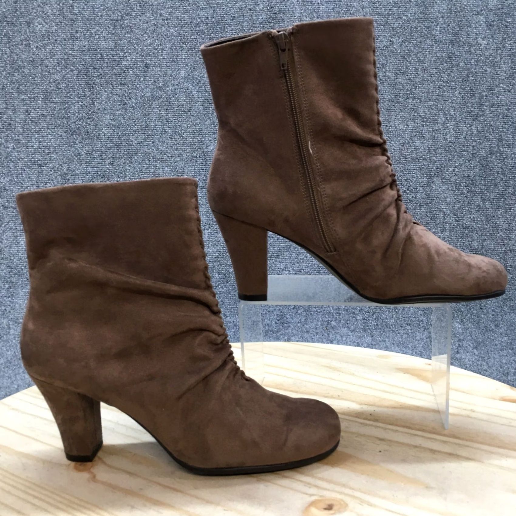 Vintage Aerosoles Boots Womens 9.5 M Ankle Bootie Brown Fabric Cone Heels Zip Size US 10 / IT 40 - 2 Thumbnail