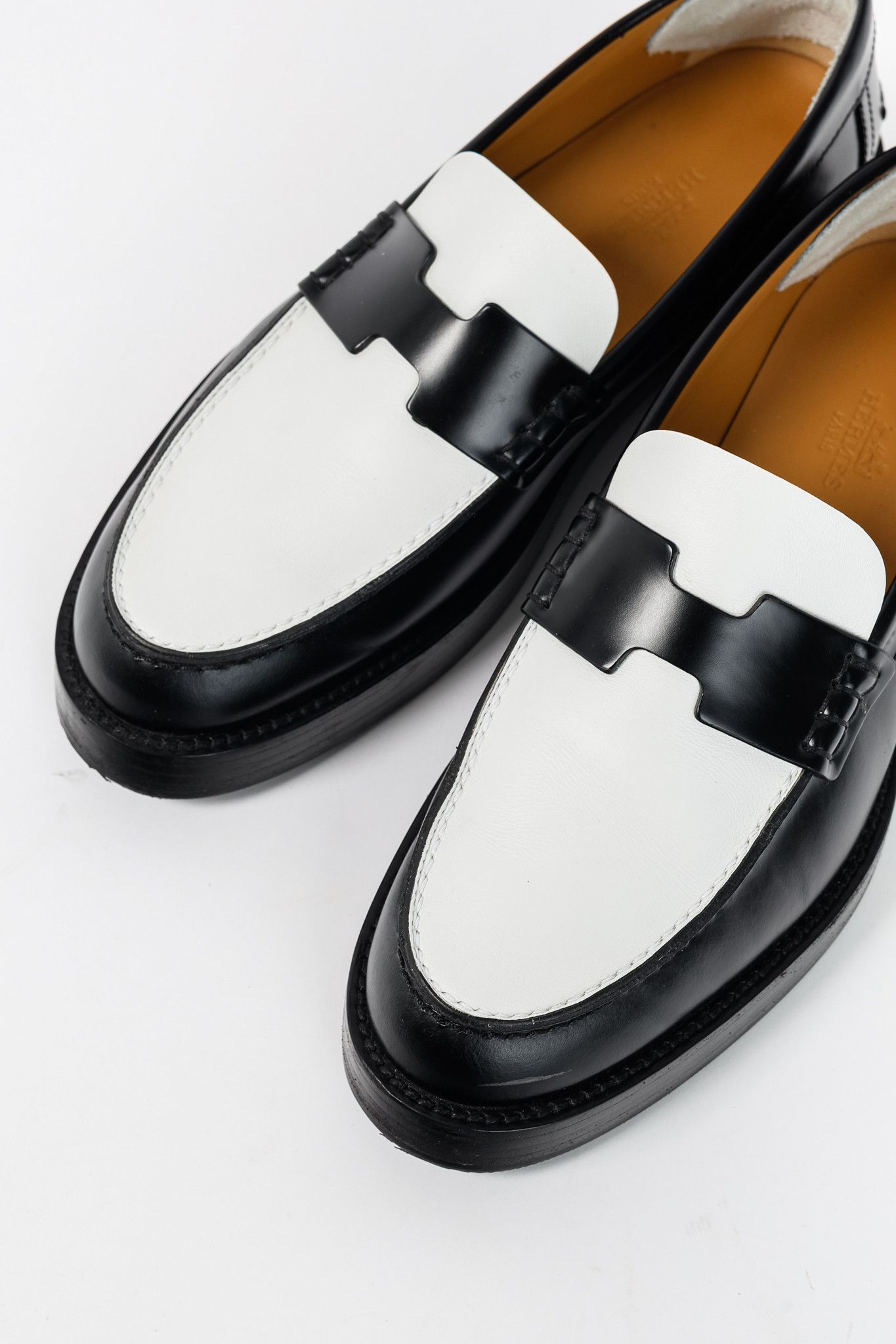 Hermes Hermes Hour Noir & Blanc Glazed Calfskin "H" Loafers Size US 7 / IT 37 - 7 Thumbnail