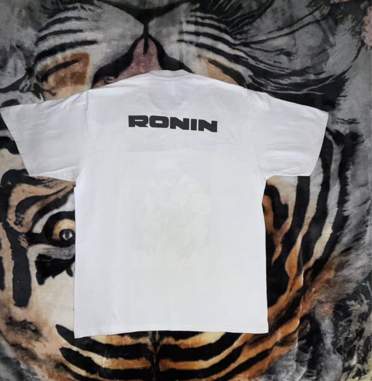 Supreme Supreme Ronin Tee White – XL Size US XL / EU 56 / 4 - 2 Thumbnail