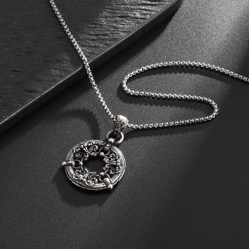 Jewelry Retro Hollow Circular Pattern Pendant Necklace Size ONE SIZE - 4 Thumbnail