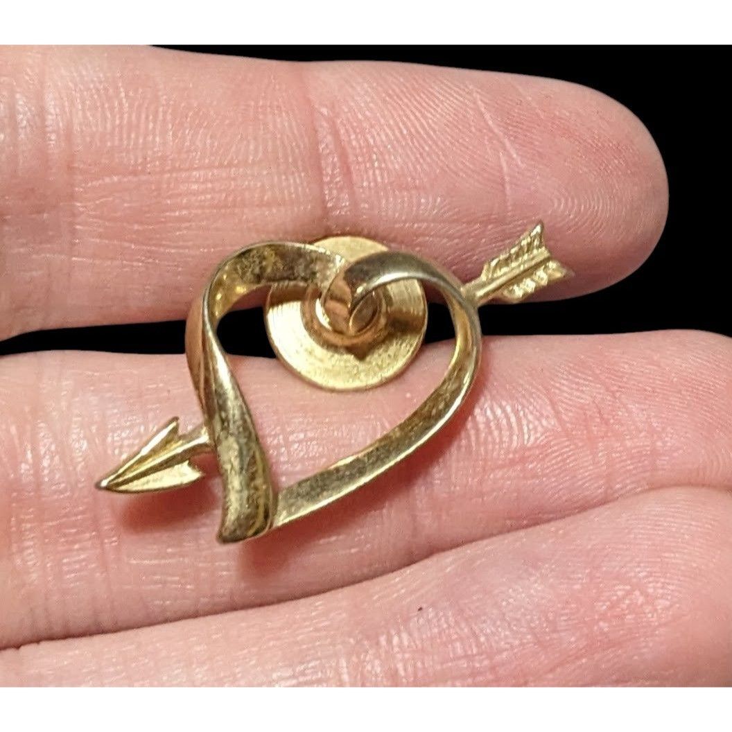 Other Vintage Avon Gold Tone Open Heart And Arrow Pin Size ONE SIZE - 4 Thumbnail