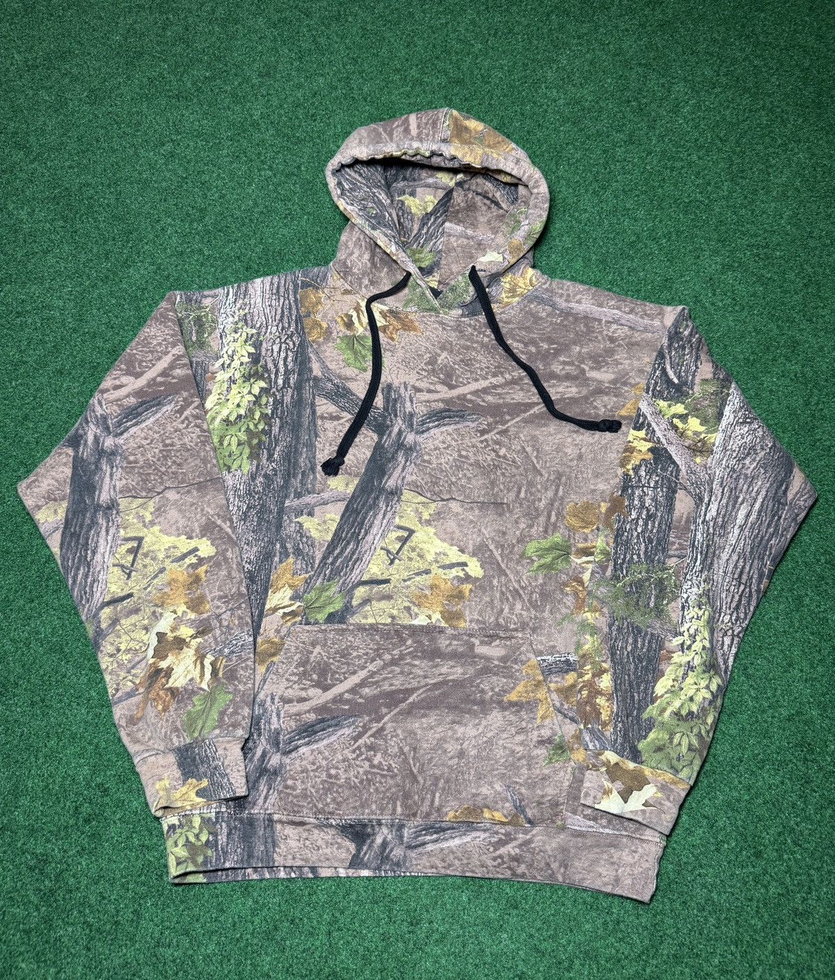 Vintage Y2K Tree Camo Outdoors Hoodie Hip Hop Grunge Sweatshirt Size US S / EU 44-46 / 1 - 1 Thumbnail