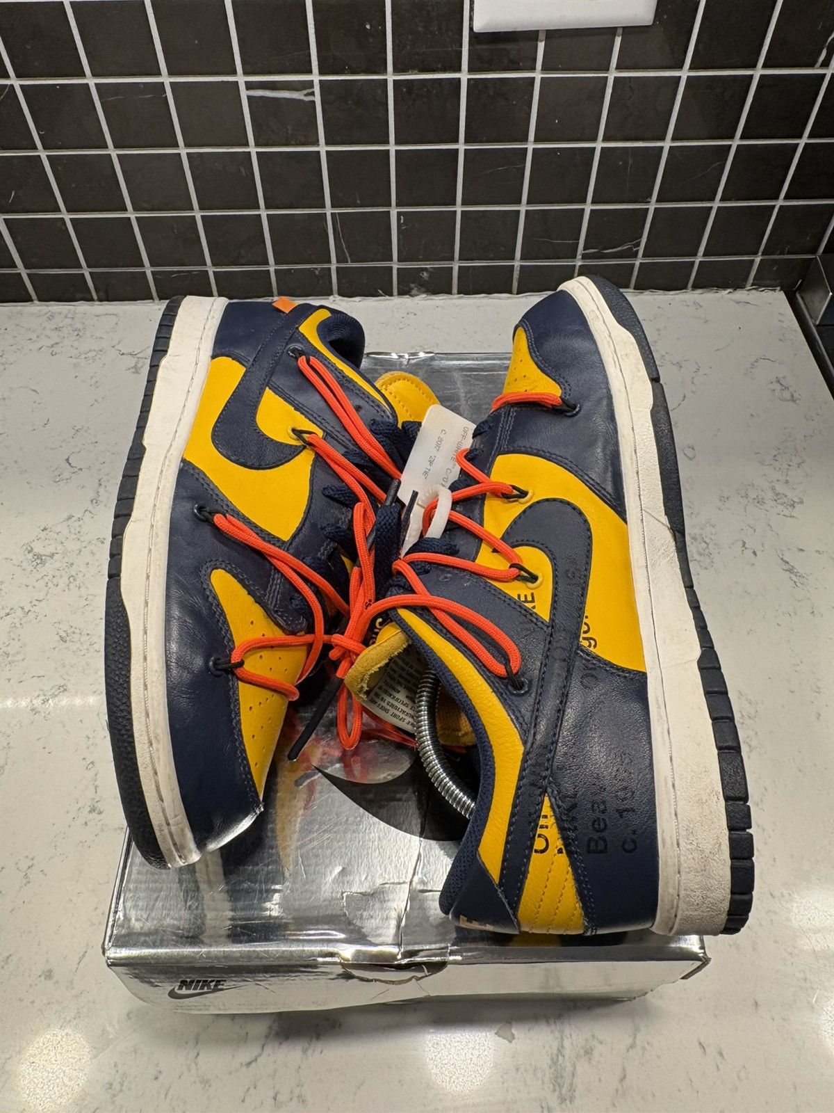 Nike × Off-White Nike x Off-White Dunk Low University Gold Size US 10 / EU 43 - 3 Thumbnail