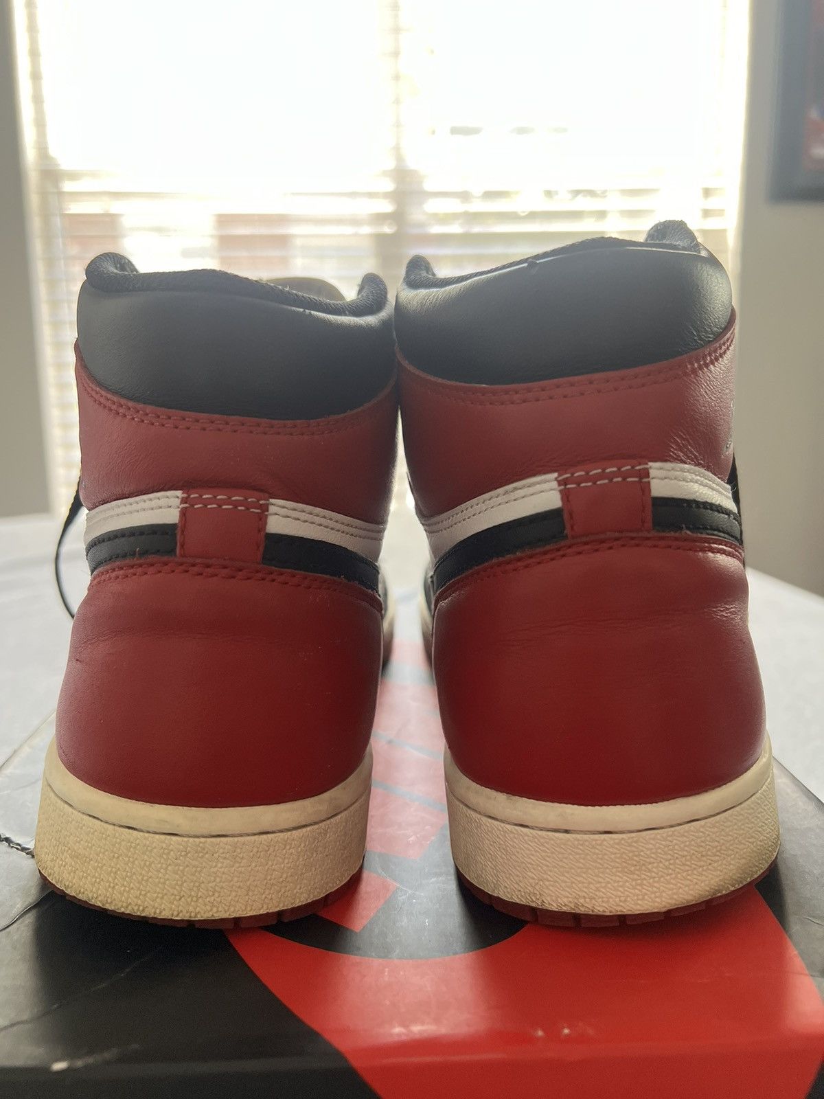 Jordan Brand × Nike Jordan 1 High Black Toe (2016) Size US 10.5 / EU 43-44 - 6 Thumbnail