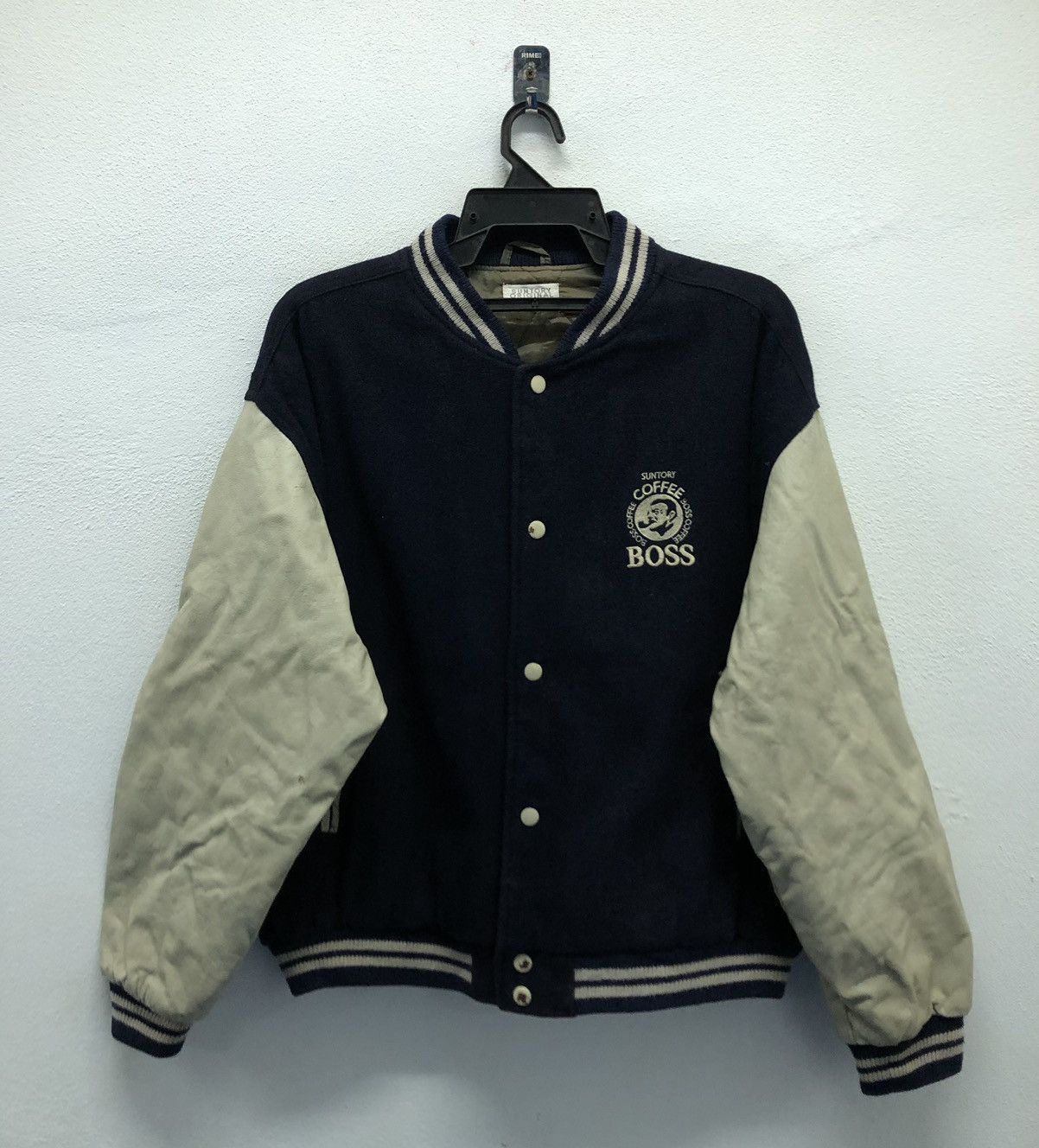 Vintage Vintage Suntory Boss Coffee Varsity Jacket Original Design Size US XXL / EU 58 / 5 - 2 Thumbnail