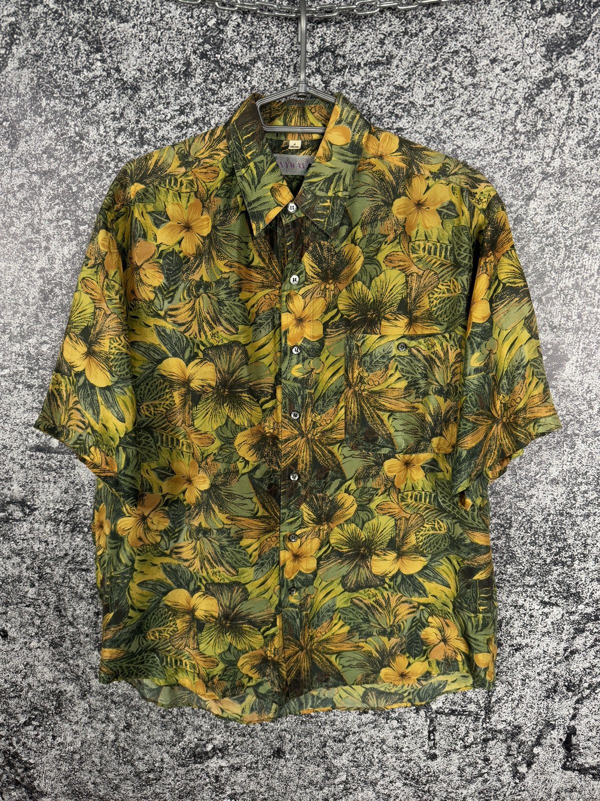 Vintage Anyway Silk Hawaiian Shirt Floral Tropical Short Sleeve Sz M Size US M / EU 48-50 / 2 - 1 Thumbnail