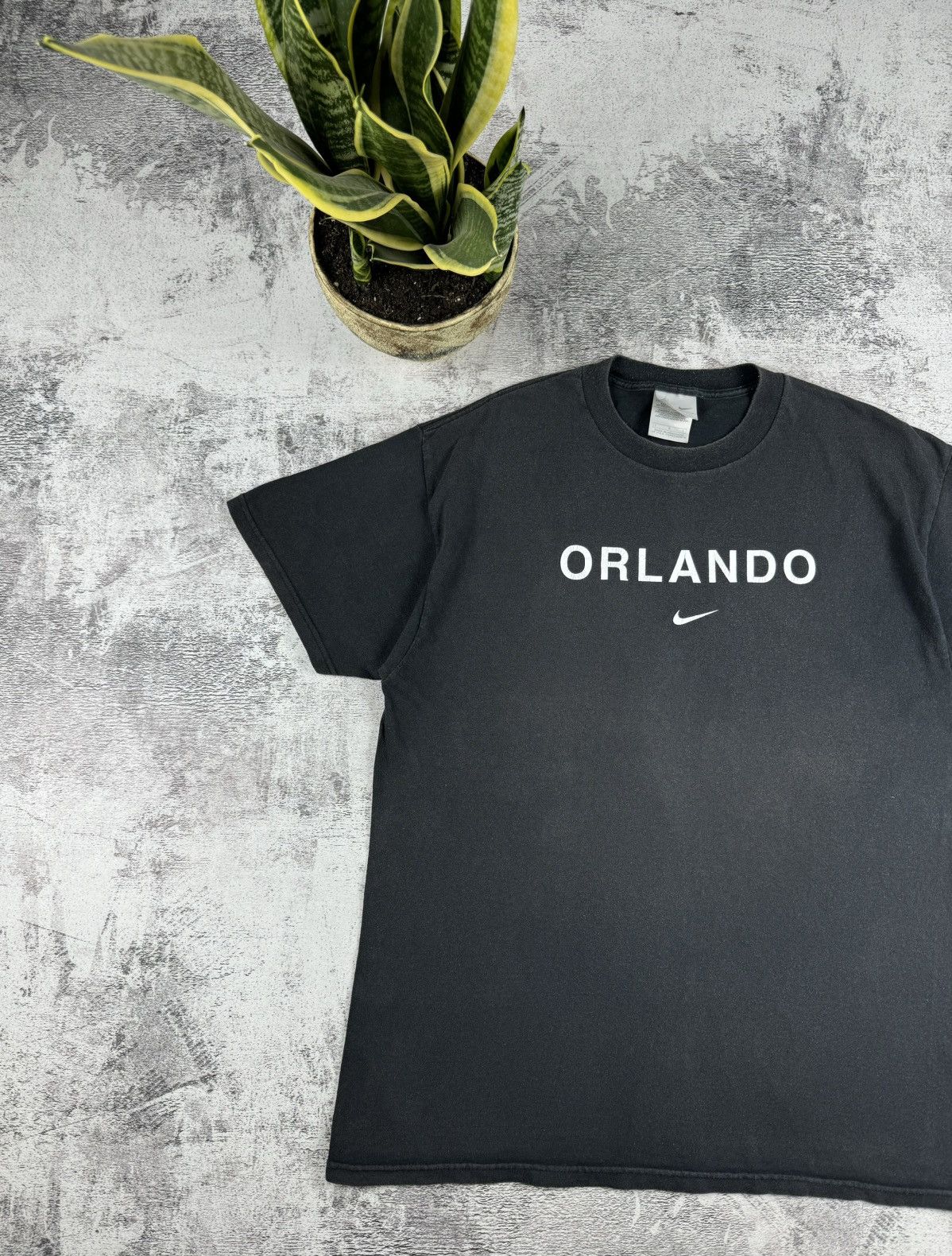 Nike Vintage 90S Nike Orlando Swoosh Distressed Faded T Shirt Tee Size US L / EU 52-54 / 3 - 2 Thumbnail