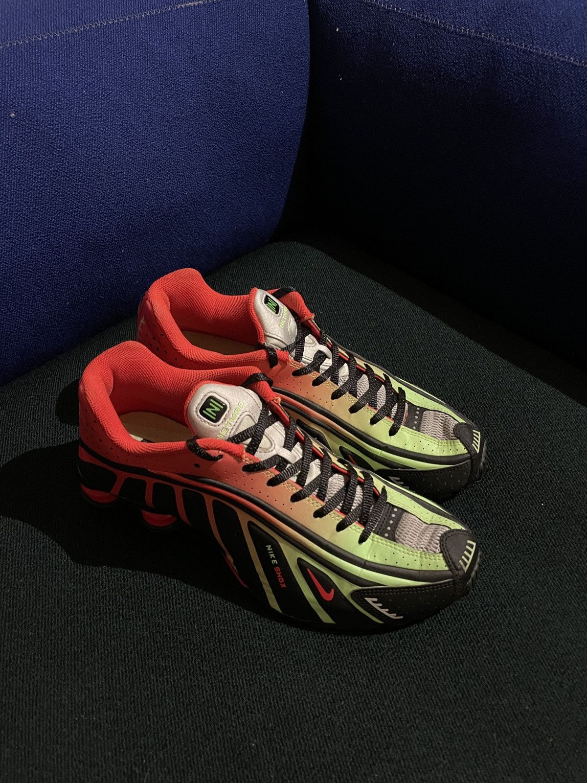 image of Nike Shox R4 Neymar Jr. -Gradient Colorway Shoes, Men's (Size 10)