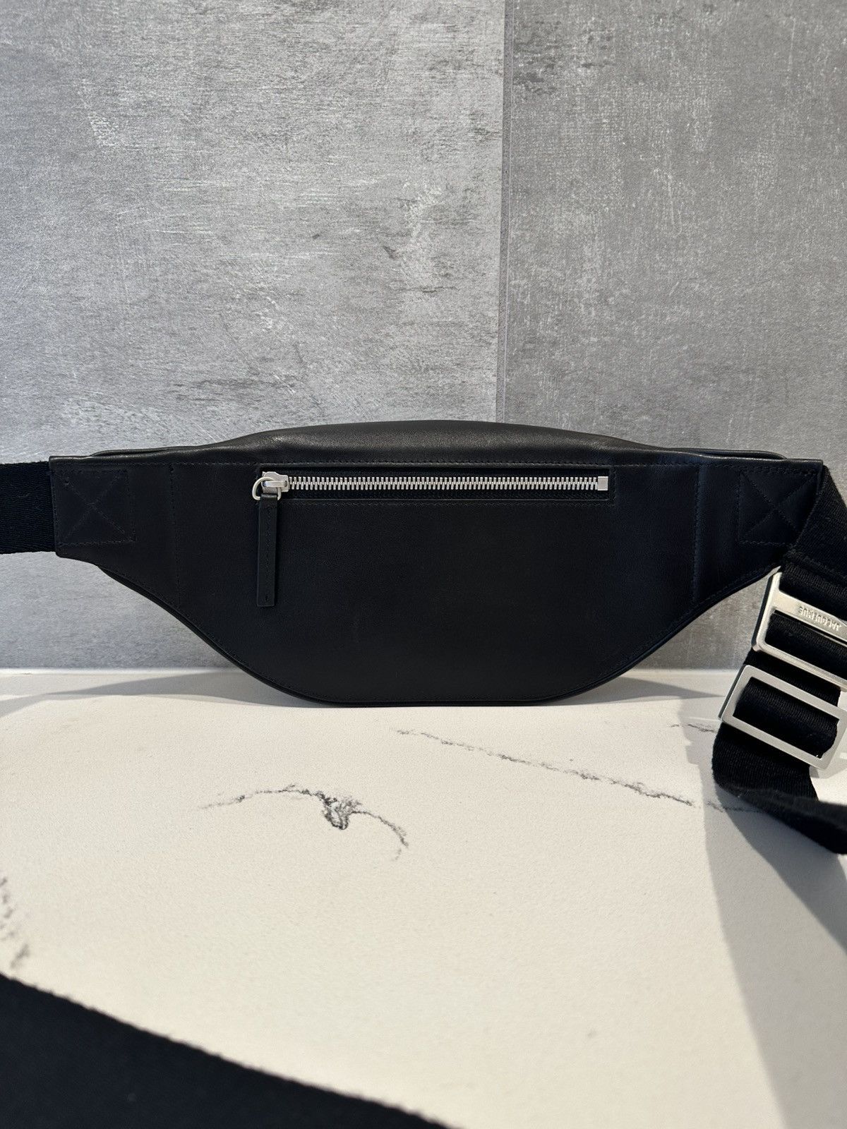 Jacquemus Jacquemus Leather Bumbag, New with Authenticity Tag Size ONE SIZE - 3 Thumbnail