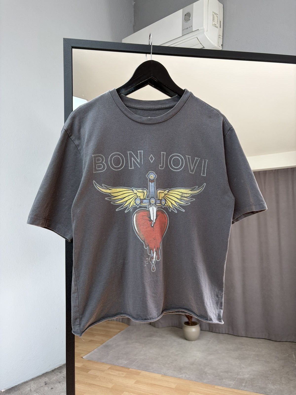 Band Tees Bon Jovi 1986–87 World Tour Tee Vintage Fade Rock Band Shirt Size US S / EU 44-46 / 1 - 2 Thumbnail